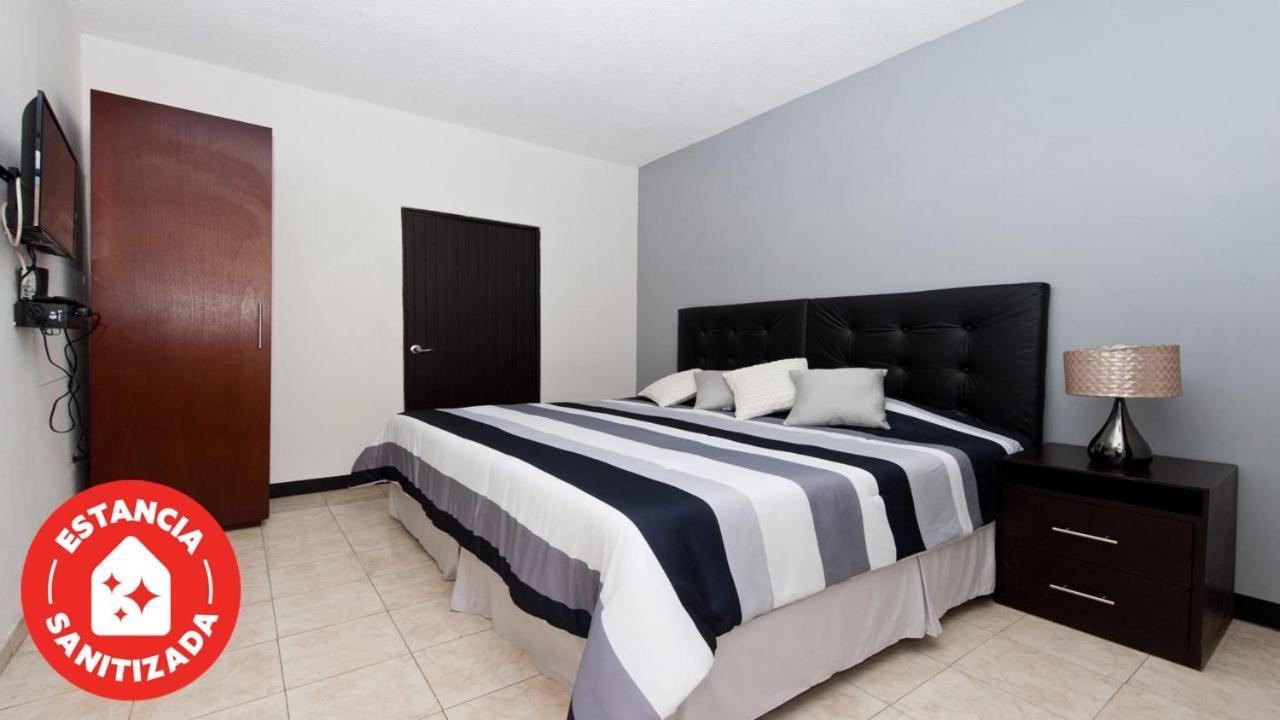 Econosuites Монтерей Екстериор снимка