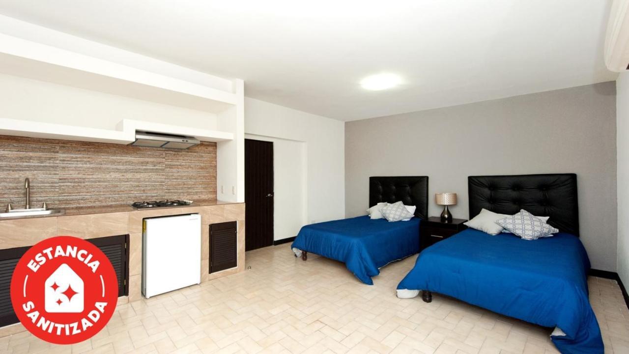 Econosuites Монтерей Екстериор снимка