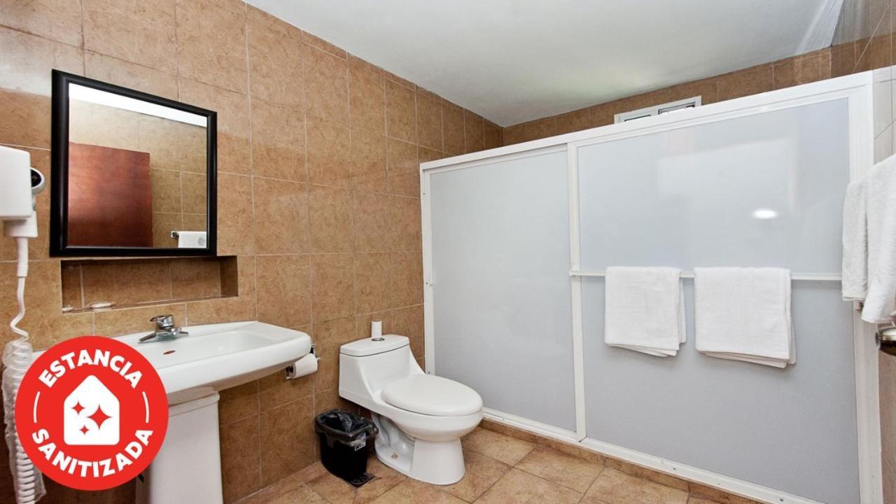 Econosuites Монтерей Екстериор снимка