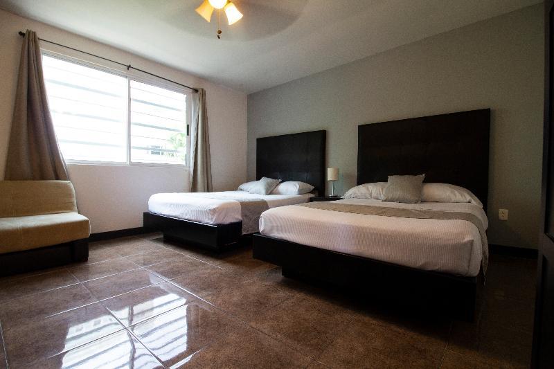 Econosuites Монтерей Екстериор снимка