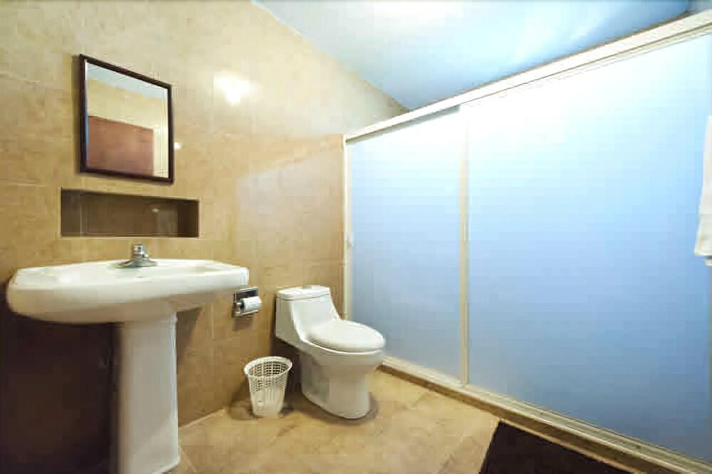 Econosuites Монтерей Екстериор снимка