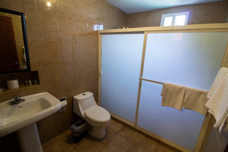 Econosuites Монтерей Екстериор снимка